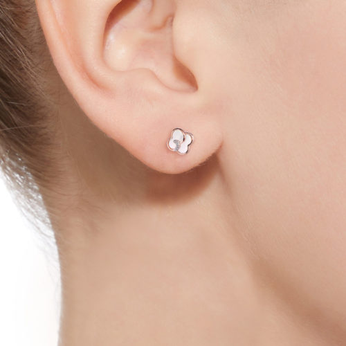 model- 14K Diamond Clover Diamond Earring